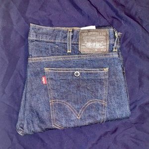 Levi’s 511 Skinny Jeans